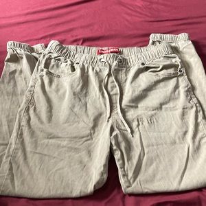 Unionbay size medium, men’s tan jogger cargo pants